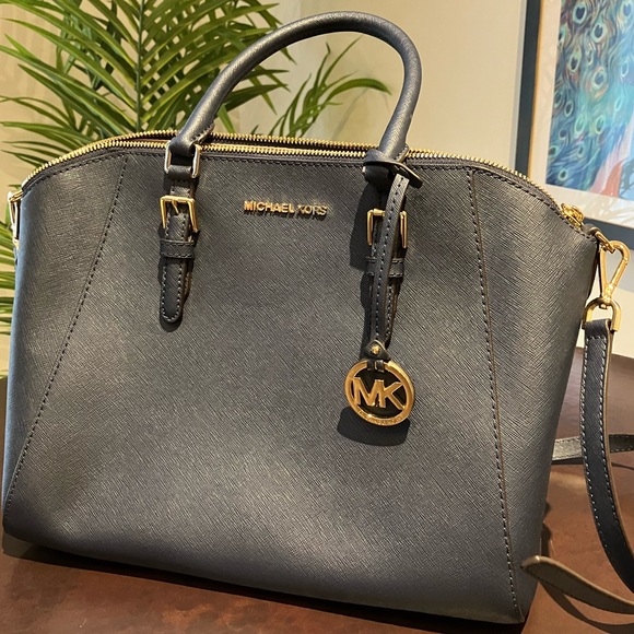 Michael Kors Handbag - Picture 1 of 12